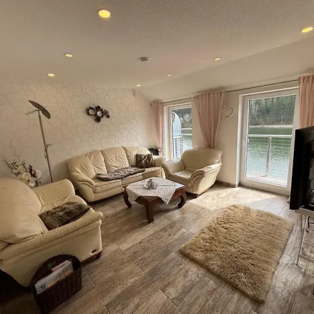 Holidayhaus Luetsche Apartmán *